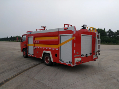東風D6多利卡干粉水聯(lián)用消防車